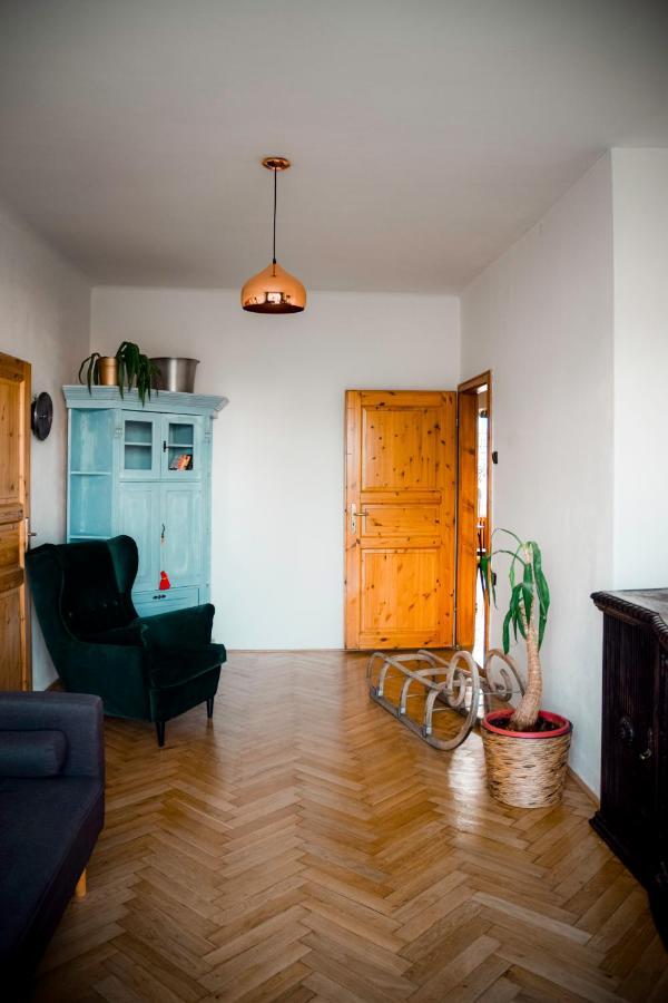 Kiki & Luky Family Apartment By Prague Castle エクステリア 写真