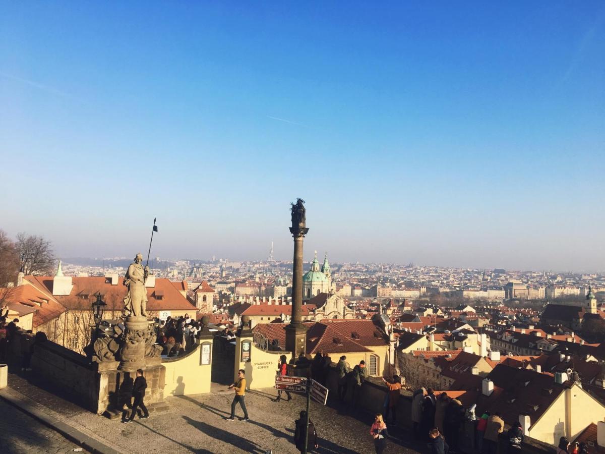 Kiki & Luky Family Apartment By Prague Castle エクステリア 写真